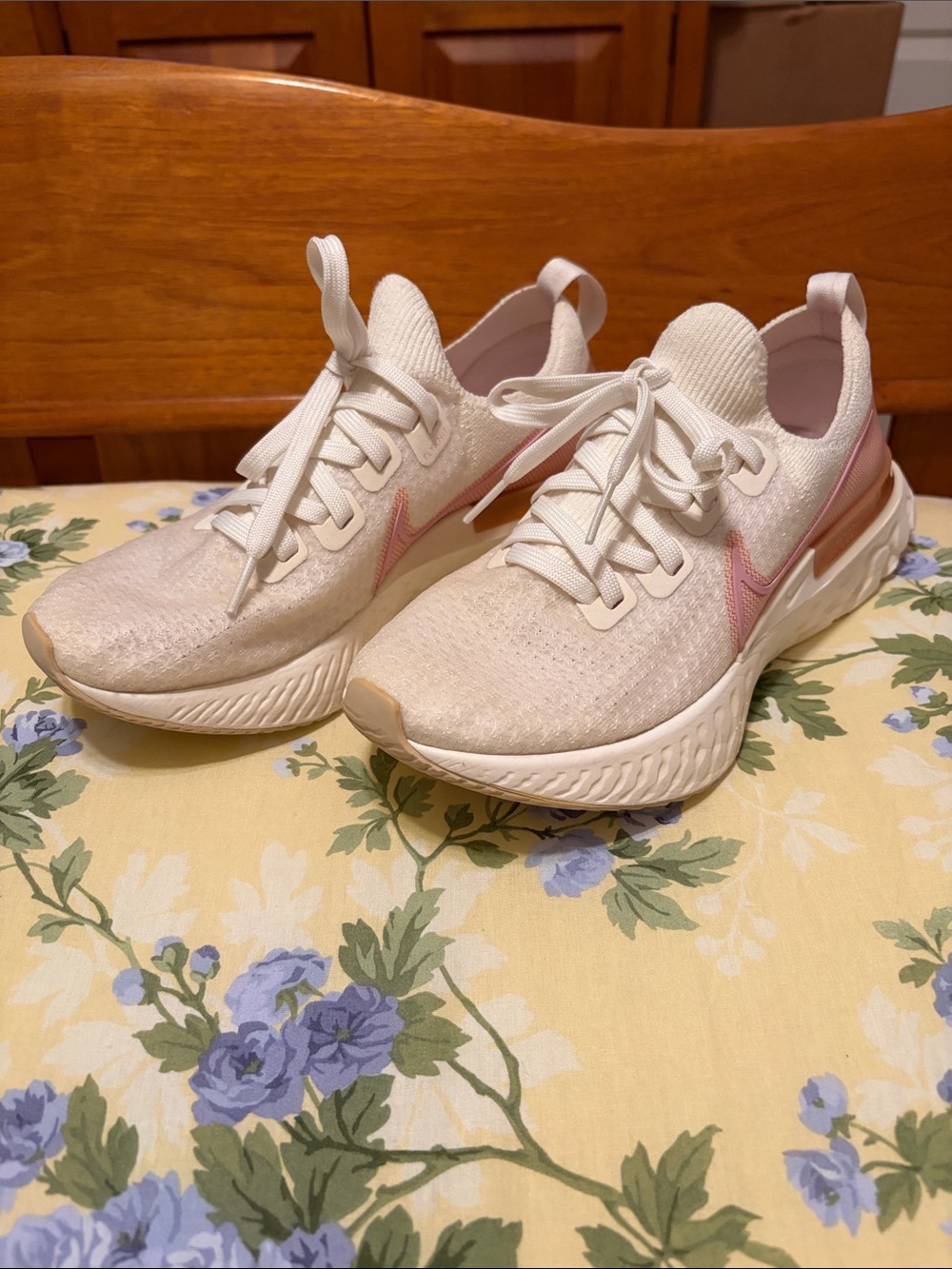 Nike React Infinity Run Flyknit “Sail Metallic Copper” sneakers